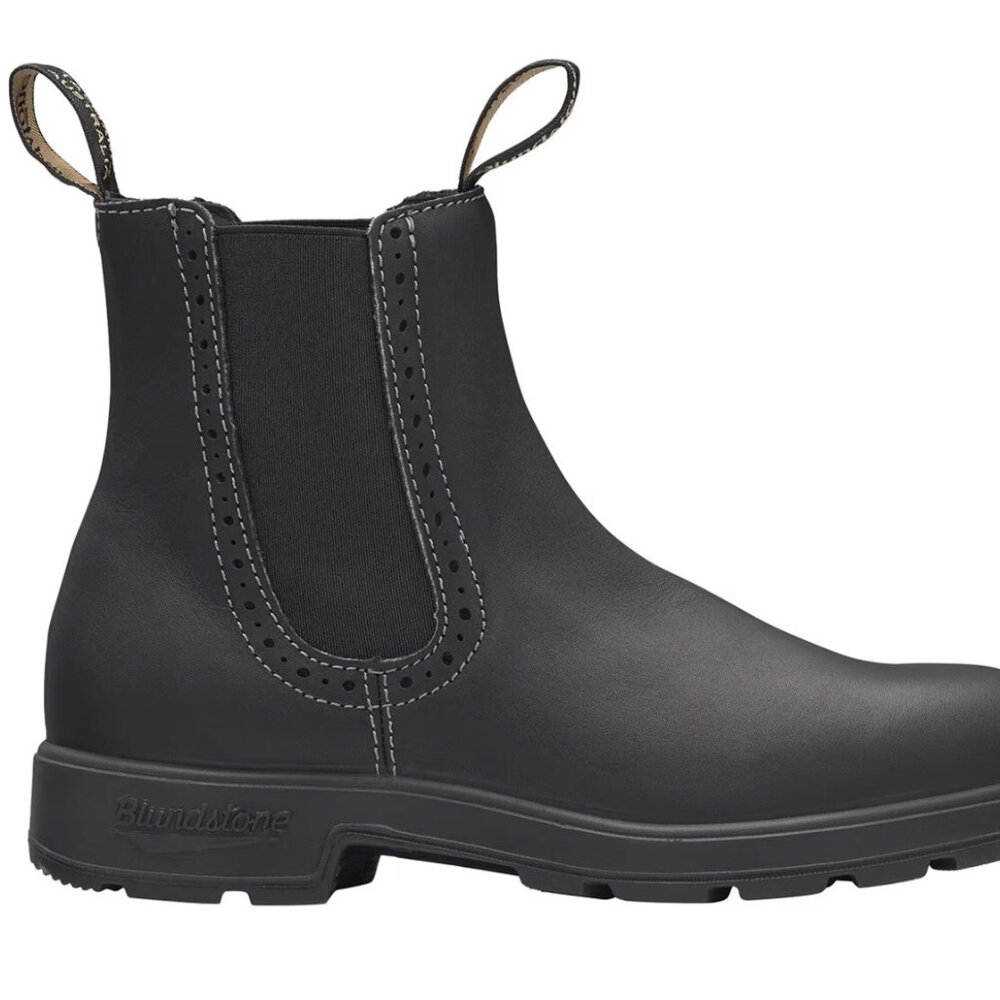 Blundstone High Top in Black, Women US Size 7